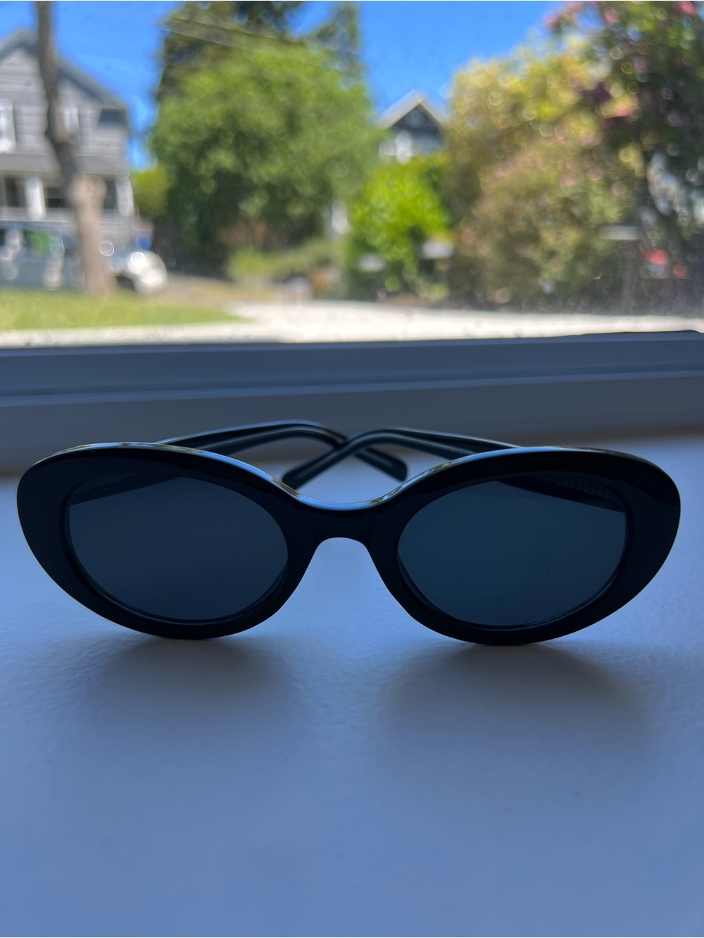 Classic Black Cat-Eye Sunglasses for Women